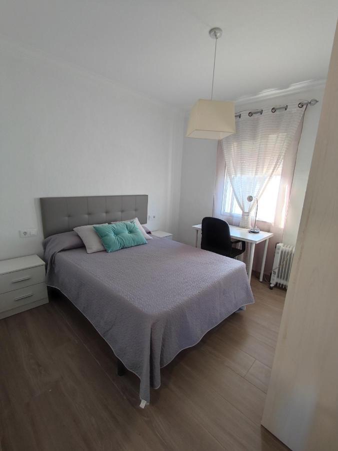 Precioso Apartamento 3 Dormitorios, Aire Acondicionado Menos 10 Min A Pie Feria Jerez De La Frontera Extérieur photo