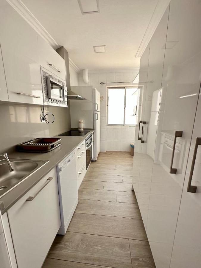 Precioso Apartamento 3 Dormitorios, Aire Acondicionado Menos 10 Min A Pie Feria Jerez De La Frontera Extérieur photo